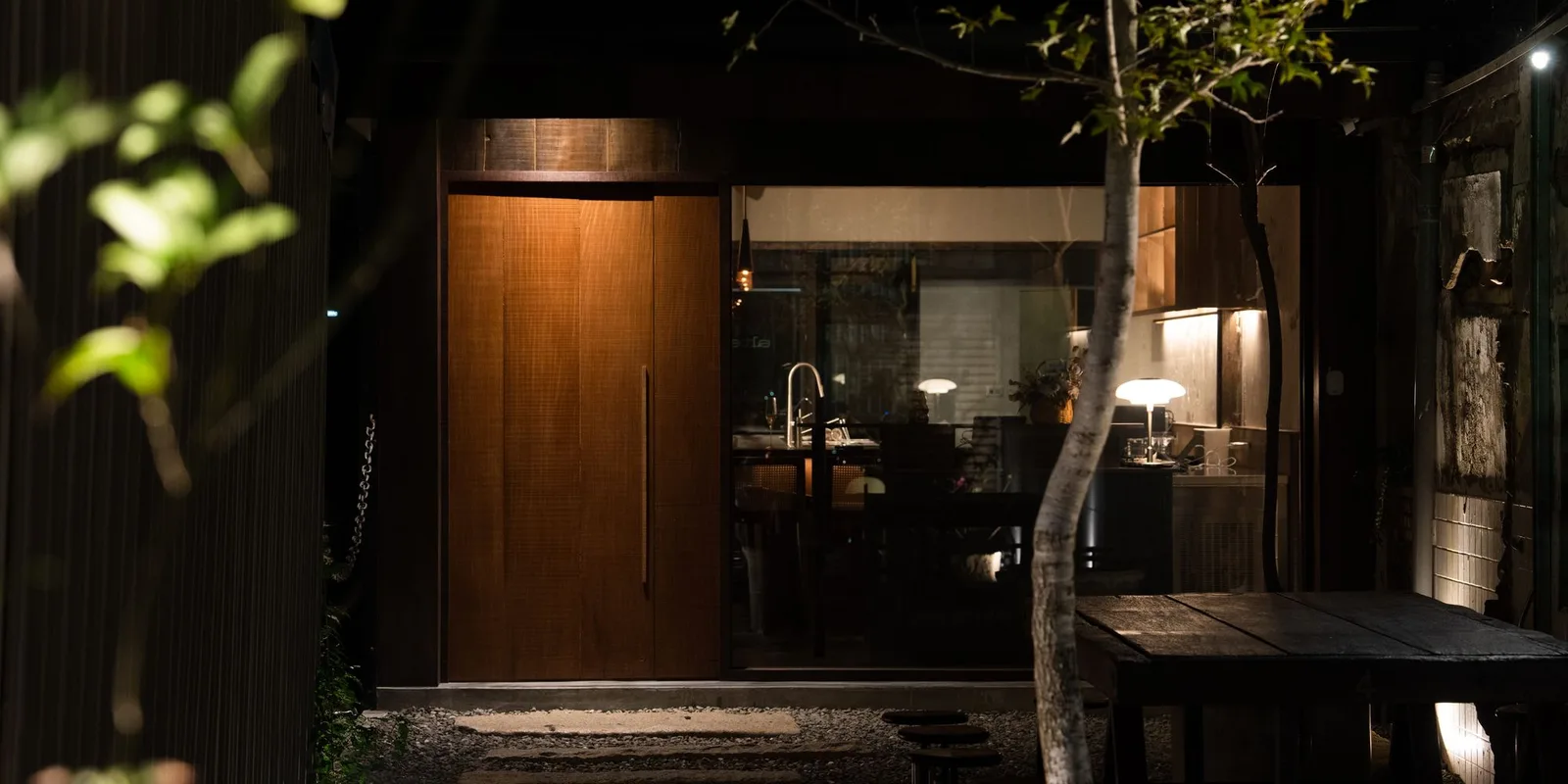 Bar Alter presents unique cocktails blending taste, creativity, and stories